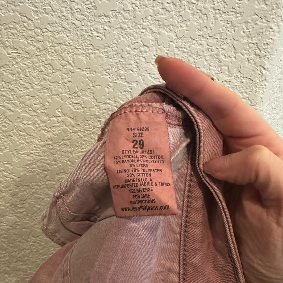 NWT!! Size 8 - Level 99 Adelynn Side Slit Distressed Light Pink Denim Shorts - Picture 2 of 10